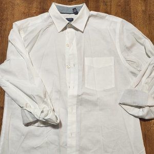 Van Heusen Long Sleeve Dress Shirt